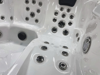 Спа-Бассейн джакузи AQUAMASTER SPA Siber