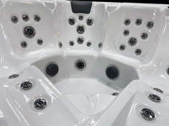 Спа-Бассейн джакузи AQUAMASTER SPA Siber